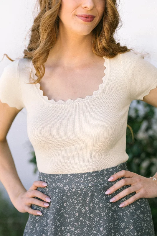 Fashion Frontiers Sharon Scalloped Cropped Top