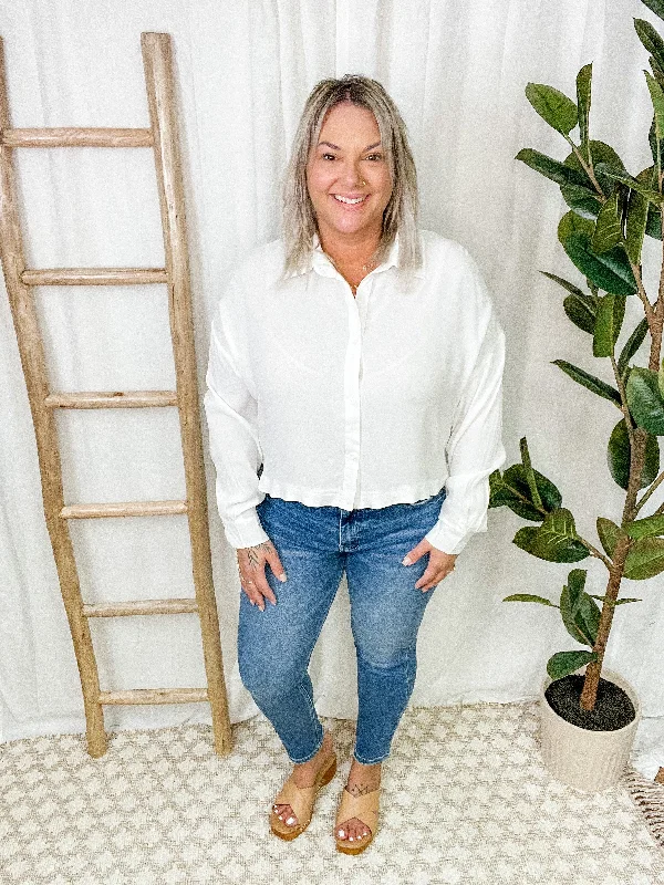 Limited Stock – Get Yours Before It's Gone The Easy White Button Down Top-Final Sale Online Only