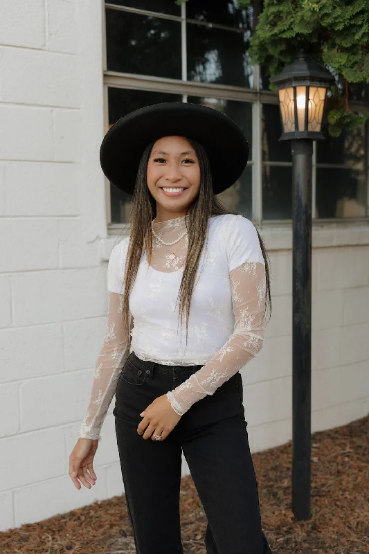 Where Style Meets Savings Laila Top-Ecru