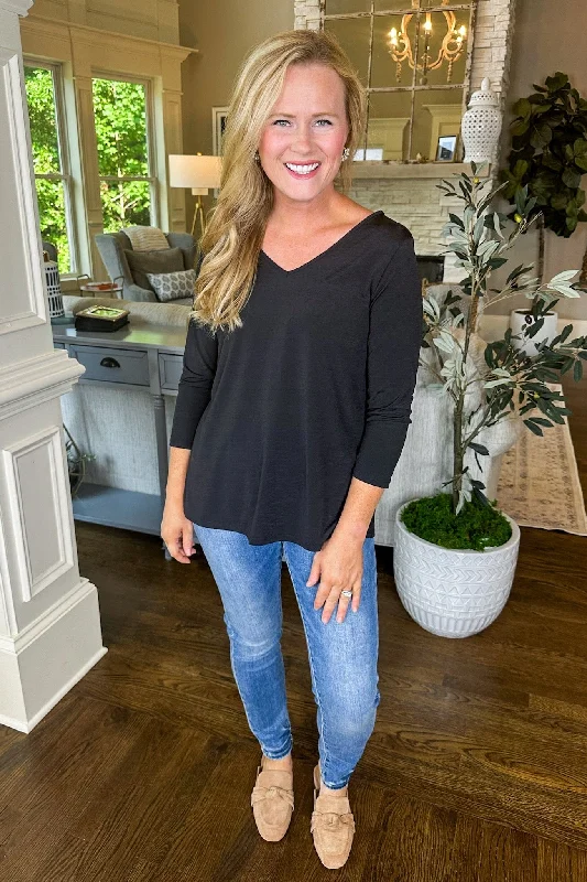 Polished Style Deals The Amelia V-Neck Solid Top in Black