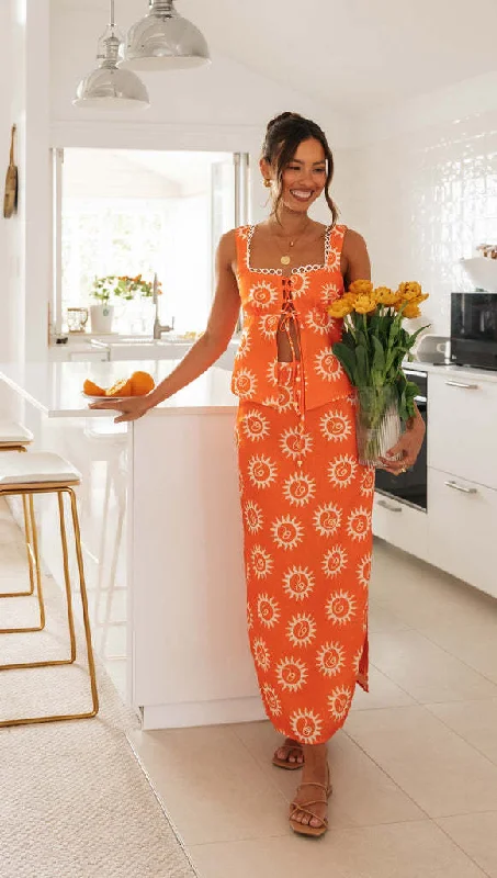 Big Discounts This Weekend Only Printed Crop Top and Skirt Set