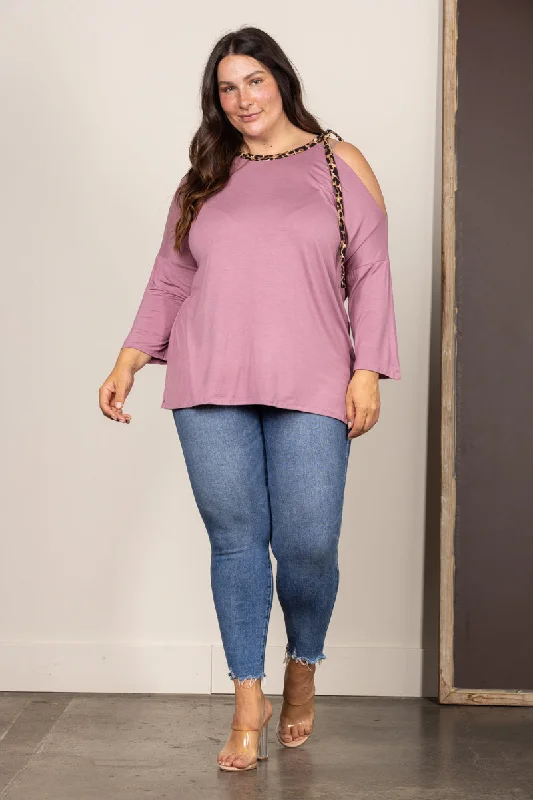 Weekend Style Deals – Limited Availability MUAVE COLD SHOULDER ANIMAL CONTRAST KNIT PLUS SIZE TOP CT43746 Weekend Style Deals – Limited Availability MUAVE COLD SHOULDER ANIMAL CONTRAST KNIT PLUS SIZE TOP CT43746