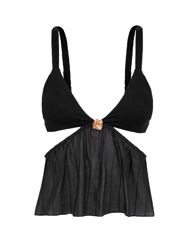 Unleash Your Trend Driven Style Alice Halter Top - Black